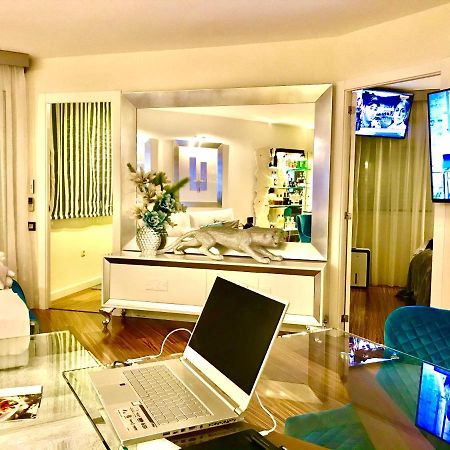 Luxury Apartament In Marina Benalmadena Luaran gambar